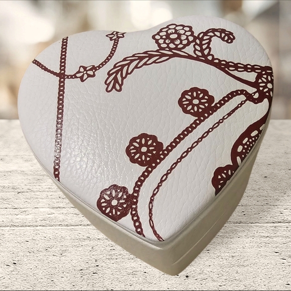 Pandora Jewelry - PANDORA Leather Heart-Shaped Jewelry Box with Floral Design